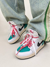 کتونی ساقدار زنانه ایر جردن 1 مدل کریسمس 1 NIKE AIR JORDAN کد 912