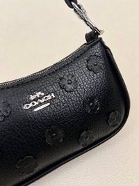 کیف زنانه پاسپورتی همایلی رو گل کواچ COACH کد 1578