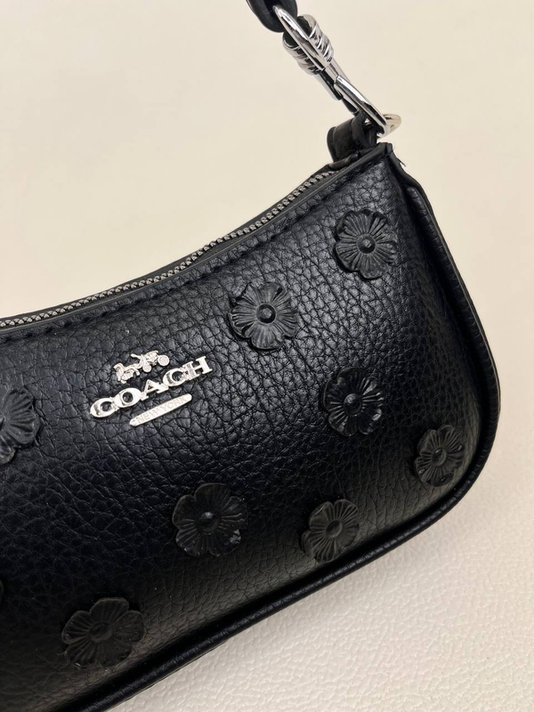 کیف زنانه پاسپورتی همایلی رو گل کواچ COACH کد 1578