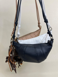 کیف پاسپورتی زنانه زارا طرح کروسان ZARA کد 1534