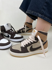 کتونی ساقدار زنانه نایک جردن 1 nike jordan1 کد 912
