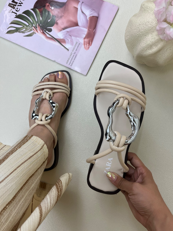 صندل زنانه زارا رو گره یراق دفورمه ZARA کد : 1475