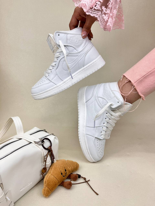 خرید کتونی ساقدار زنانه ایر جردن 1 1 NIKE AIR JORDAN