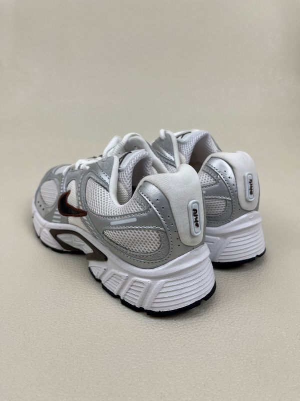 کتونی زنانه وی فایو رانر NIKE V5 RNR کد : 1500