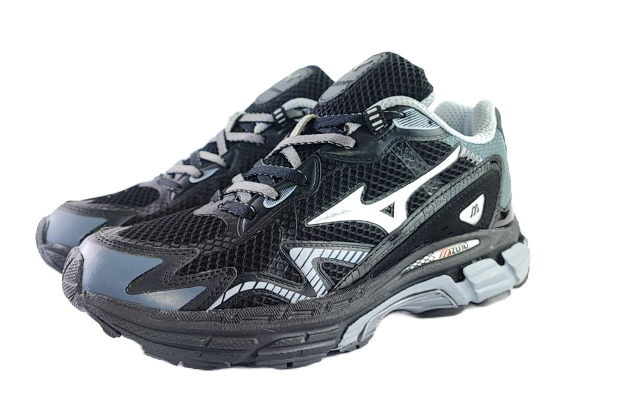 کفش اسپرت و روزمره مردانه برند میزانو مدل ایواز Mizuno مشکی کد 153