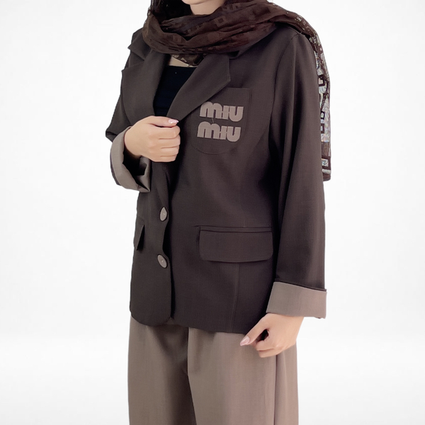 خرید  ست کت و شلوار قهوه ای برای مدل miu miu 