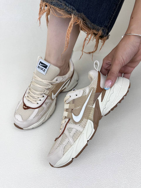 کتونی زنانه نایک وی تو کی nike V2K Run Womans کد 1144