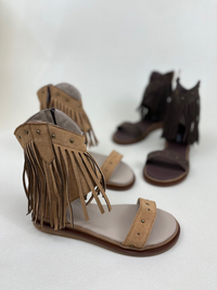 صندل زنانه سرخپوستی ساقدار پرچی کد: 1514