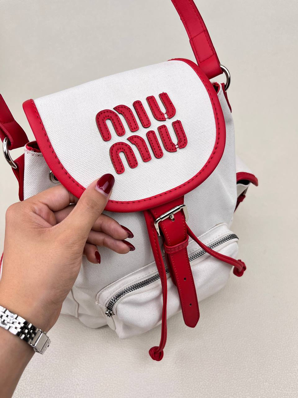 خرید کوله پشتی اسپرت میو میو دهنه تاشو MIU MIU