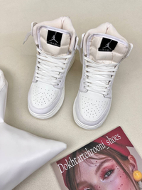 کتونی ونس ساقدار زنانه نایکی استایل جردن وان NIKE JORDAN 1 کد 912 دختر طهرونی