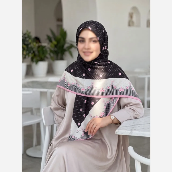 خرید روسری سوپرنخ مشکی صورتی طرح گل قواره 140 لطیف و نرم 