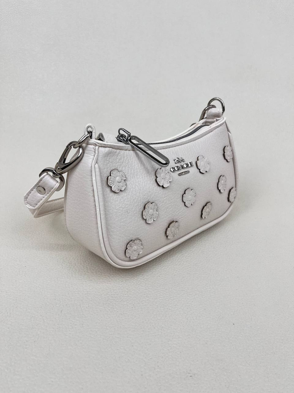 کیف زنانه پاسپورتی همایلی رو گل کواچ COACH کد 1578