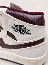 کتونی ساقدار زنانه ساقدار ایر جردن 1 اما مانیر 1 NIKE AIR JORDAN کد 912
