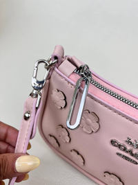 کیف زنانه پاسپورتی همایلی رو گل کواچ COACH کد 1578