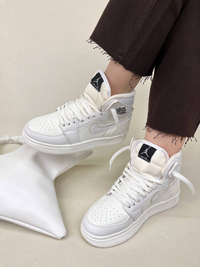 کتونی ونس ساقدار زنانه نایکی استایل جردن وان NIKE JORDAN 1 کد 912 دختر طهرونی